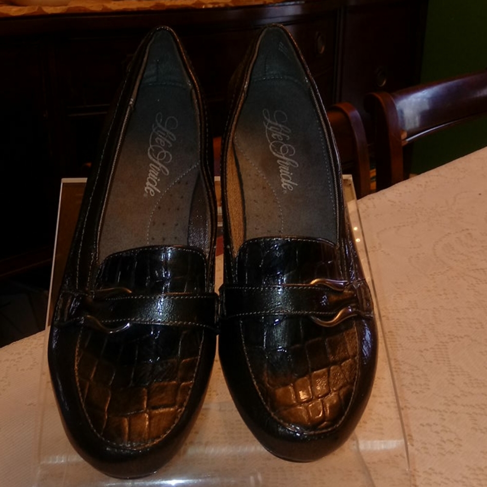 Life stride loafers
